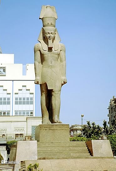 Statue de Ramss II  Karnak