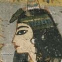 Egyptienne avec un cne sur la tte - bas relief mortuaire