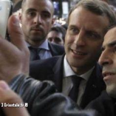 Emmanuel Macron  Alger, pris en photo par des Algriens