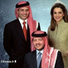 Le prince Hamza,  gauche, aux cts d'Abdallah et Rania de Jordanie