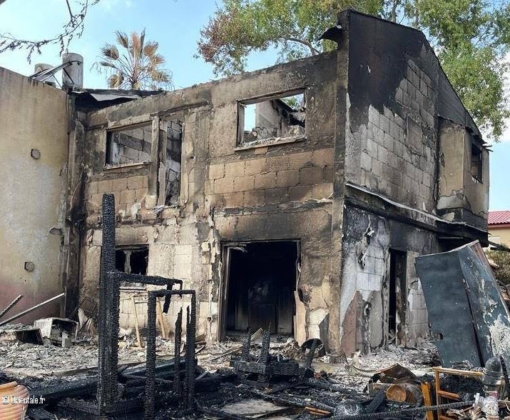 Une maison isralienne bombarde  l'arme lourde