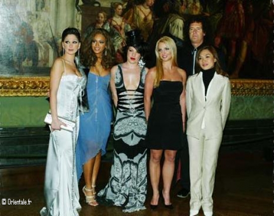 Elissa avec des stars américaines Elissa avec des stars américaines