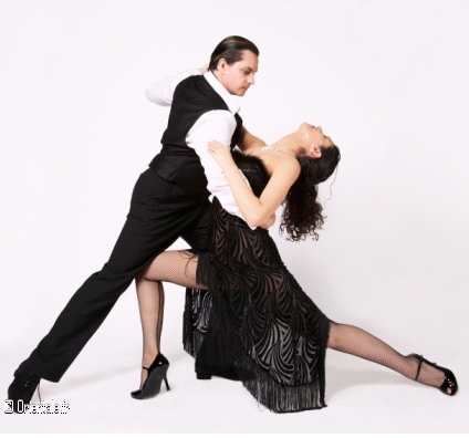 Couple dansant le tango