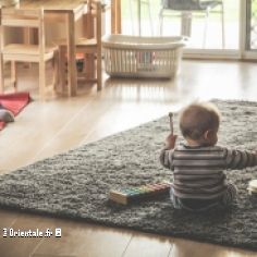 Enfant jouant de la musique