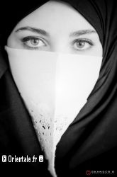 Femme chaouia portant une mlaya