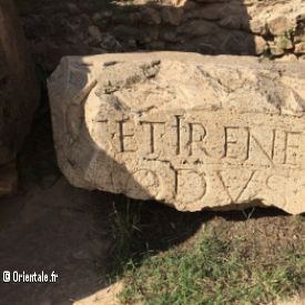 Pierre ancienne decouverte en Libye