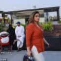 Femme saoudienne ne portant pas l'abaya