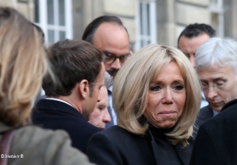 Regard triste de Brigitte Macron, la pauvre