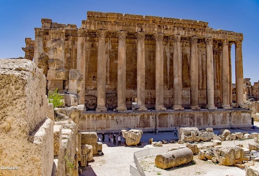 Faade du temple de Baalbek