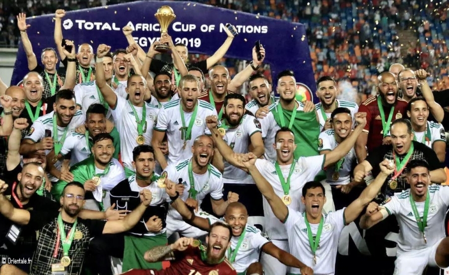 Fiere equipe qui a gagné la coupe D'AN Fiere equipe qui a gagné la coupe D'AN