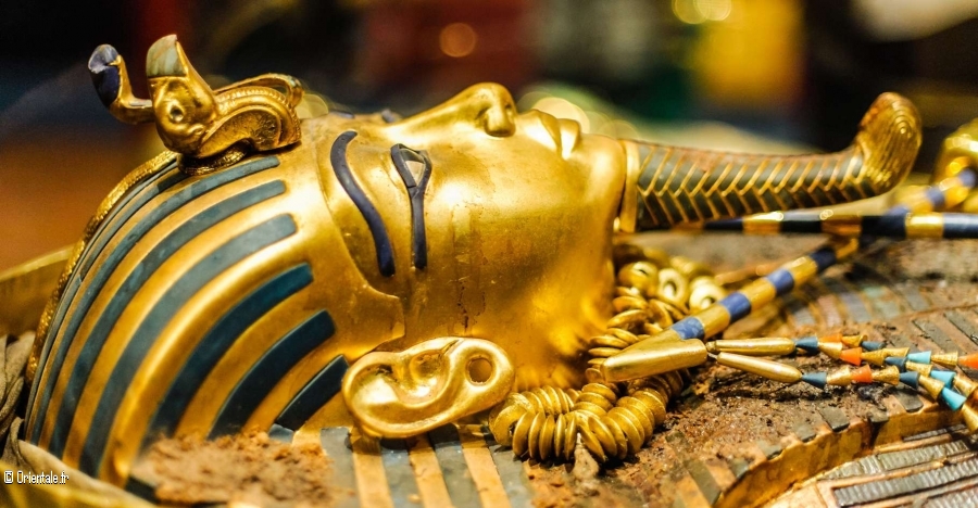 Sarcophage avec masque en or de Toutankhamon Sarcophage avec masque en or de Toutankhamon