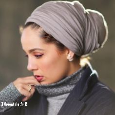 Ascia porte un turban