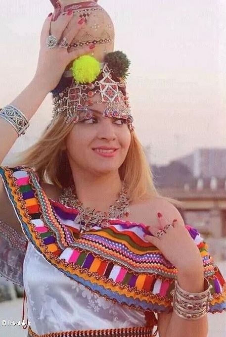 Kabyle avec pot