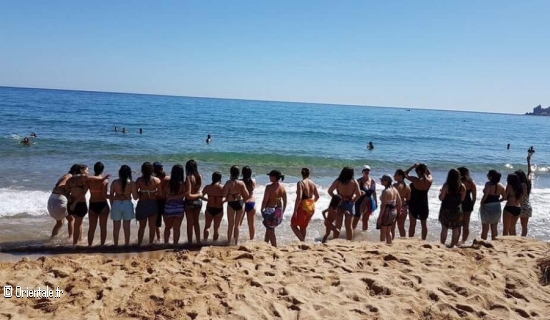 Filles algeriennes en vacances Filles algeriennes en vacances