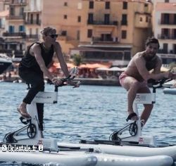 Charlene de Monaco, en waterbike, competition