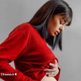 Aicha enceinte d'une petite fille