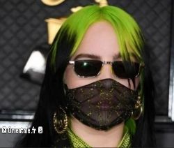 Mode2021-mannequin-cheveux-vert-bandit