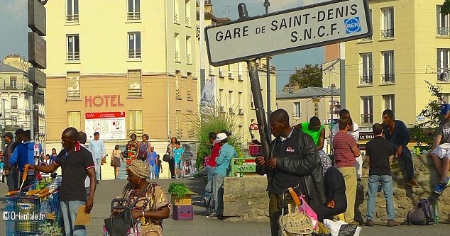 March de la Gare  Saint Denis