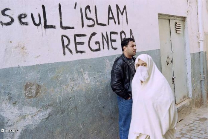 Mur - tag pro islamiste en Algérie