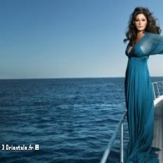 Elissa Khoury en vancances sur un bateau