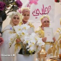 Jeunes Tunisiennes voiles