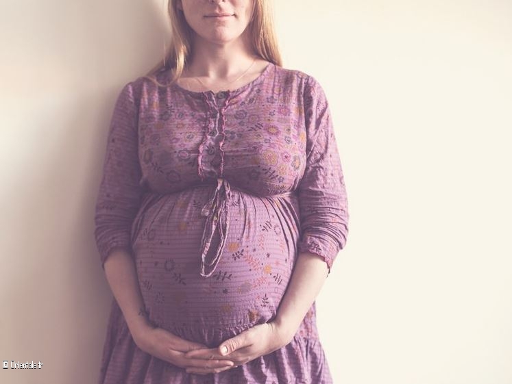 Jeune femme enceinte