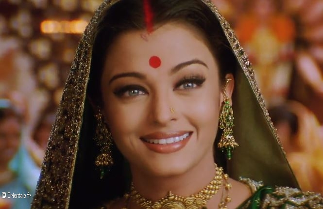 Aishwariya Rai maquillage indien traditionnel