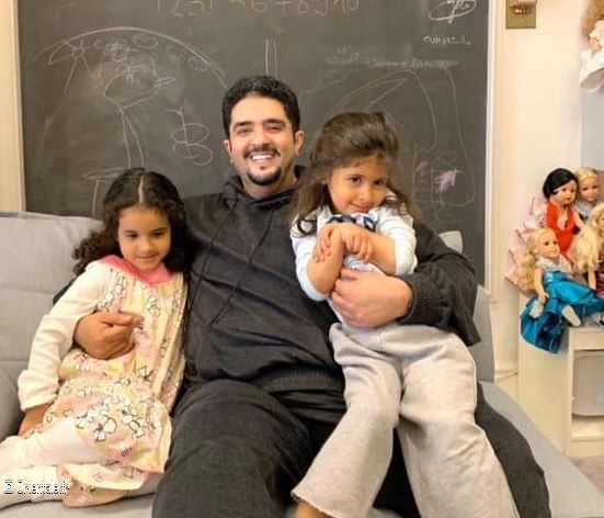 Le prince Abdulaziz Ben Fahd avec ses filles en 2020