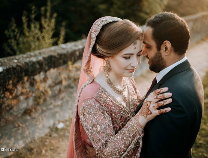 Mariage entre une Algérienne et un Afghan - la mariée porte une tenue pakistanaise!