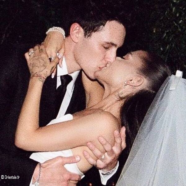 Ariana embrasse son mari le jour du mariage