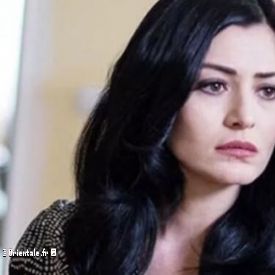 Deniz Cakir dans la s�rie en 2010 les feuilles mortes