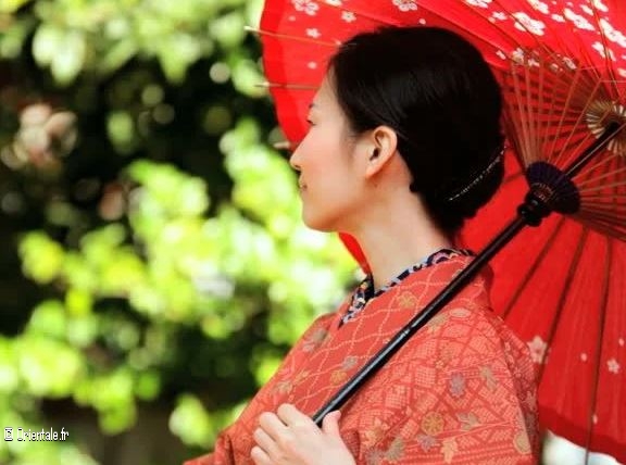 Japonaise en tenue traditionnelle