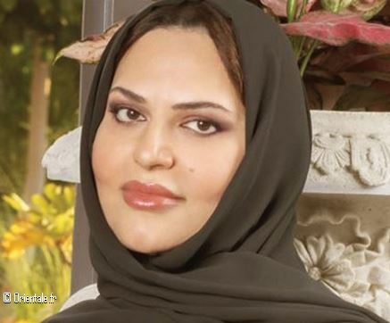 Kaltham Mohamed Sharif, artiste plasticienne originaire des Emirats arabes Kaltham Mohamed Sharif, artiste plasticienne originaire des Emirats arabes