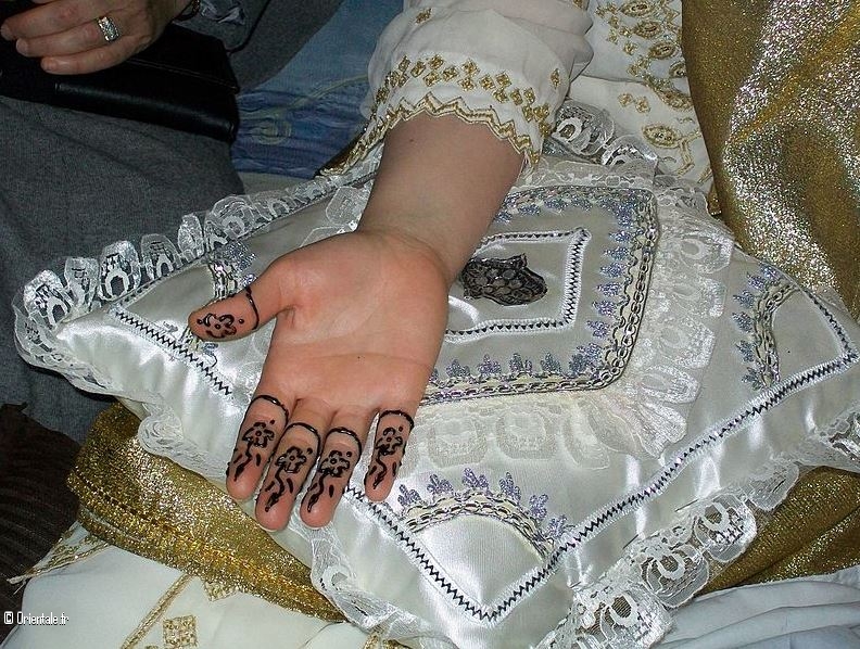 Henné de la mariée en Algérie