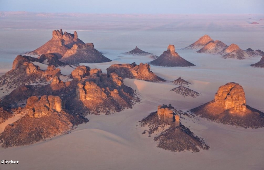 Sahara - Djanet - auteur de la photo George Steinmetz Sahara - Djanet - auteur de la photo George Steinmetz