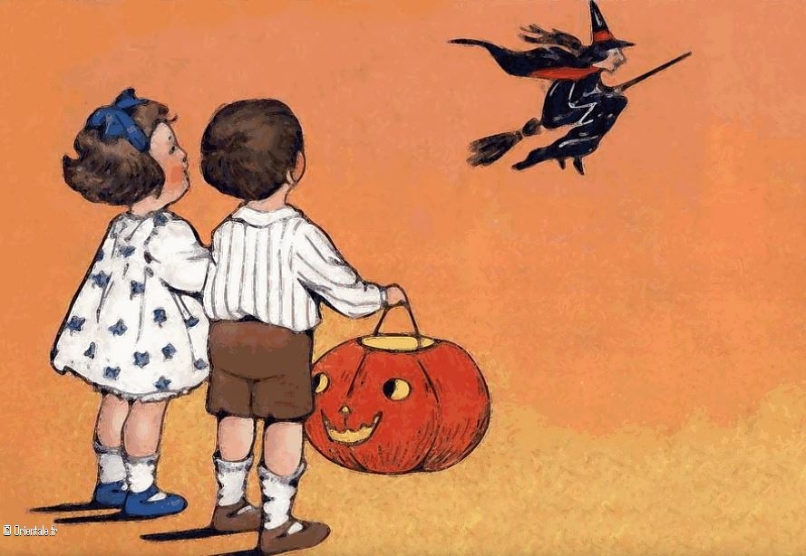 Des enfants regardent une sorcire le jour de Halloween