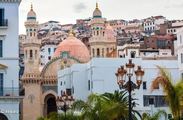 La Casbah d'Alger et La Basilique Notre Dame