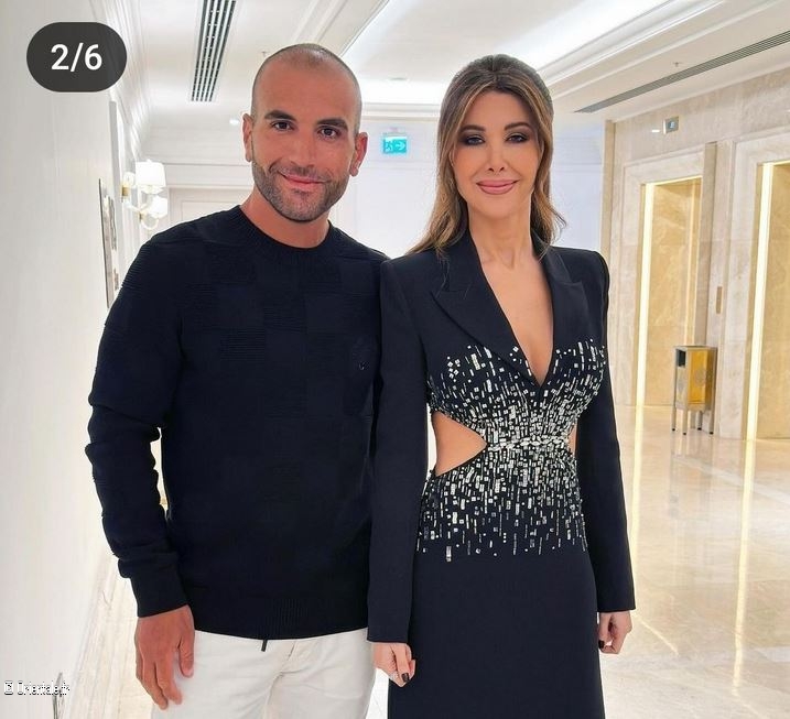 Le blogueur isralien prend la pose avec Nancy Ajram