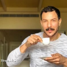 Basil Khayyat est accro au caf !